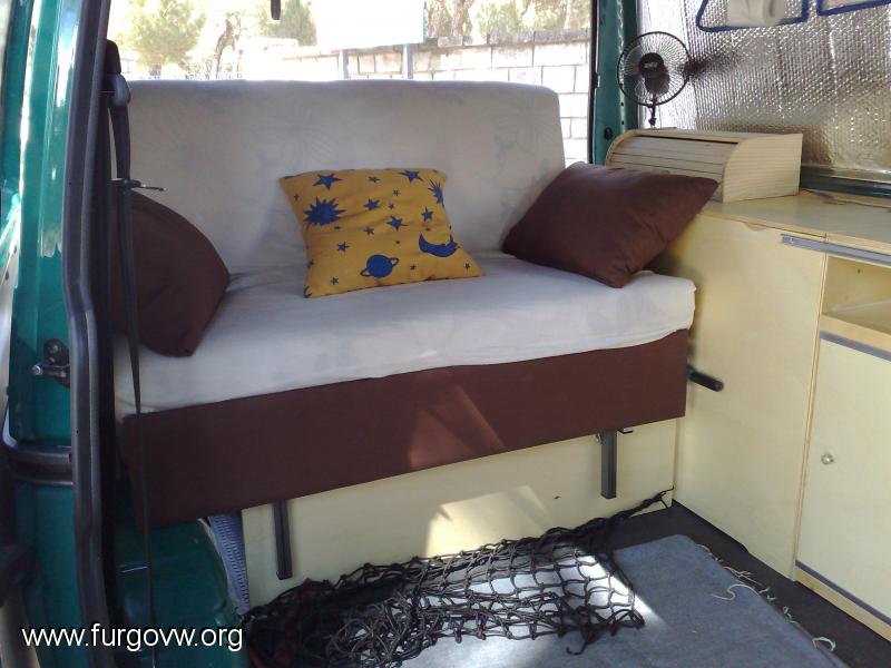 Sofá-cama de Ikea en vw T3